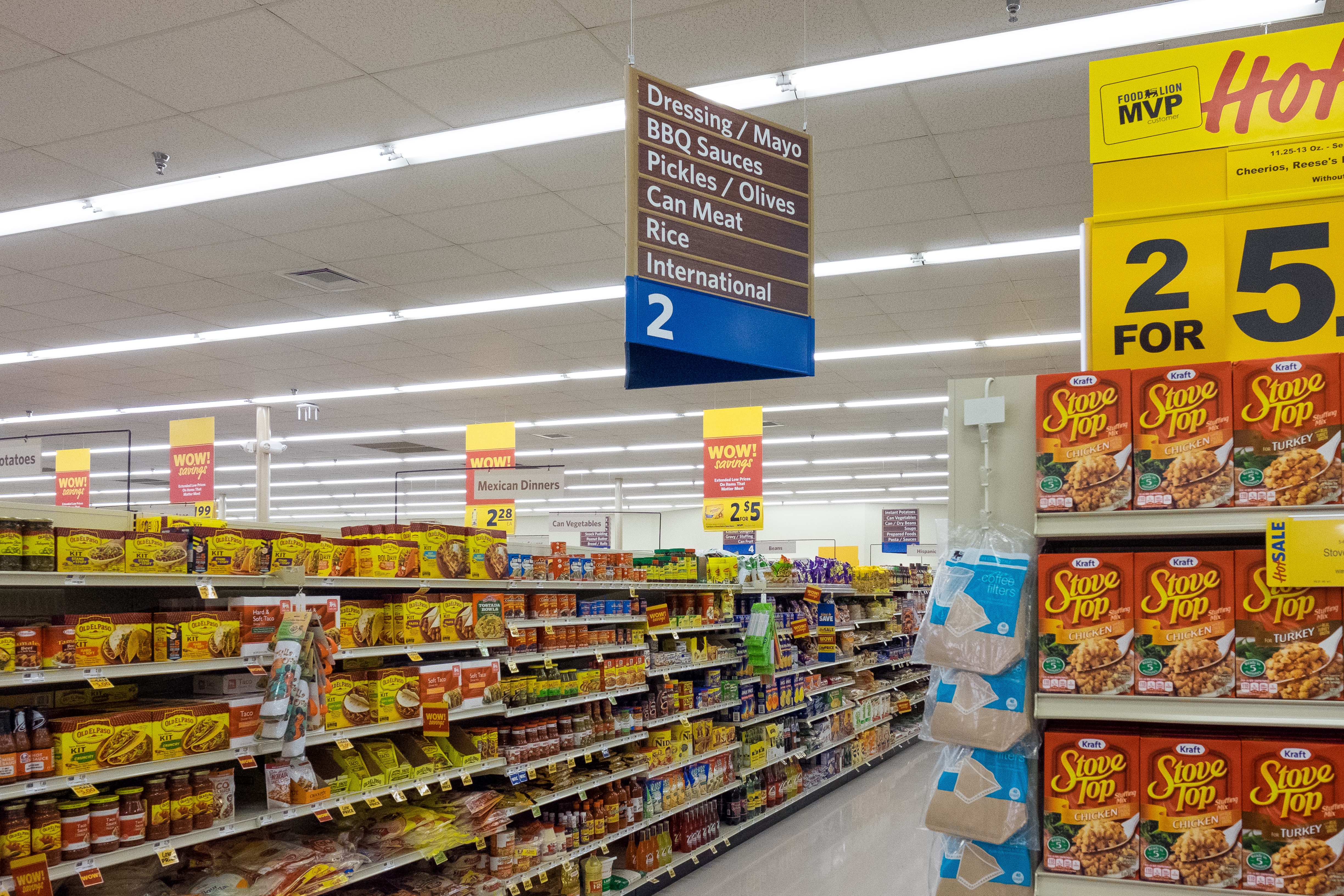 Food Lion Sales Promo and Wayfinding